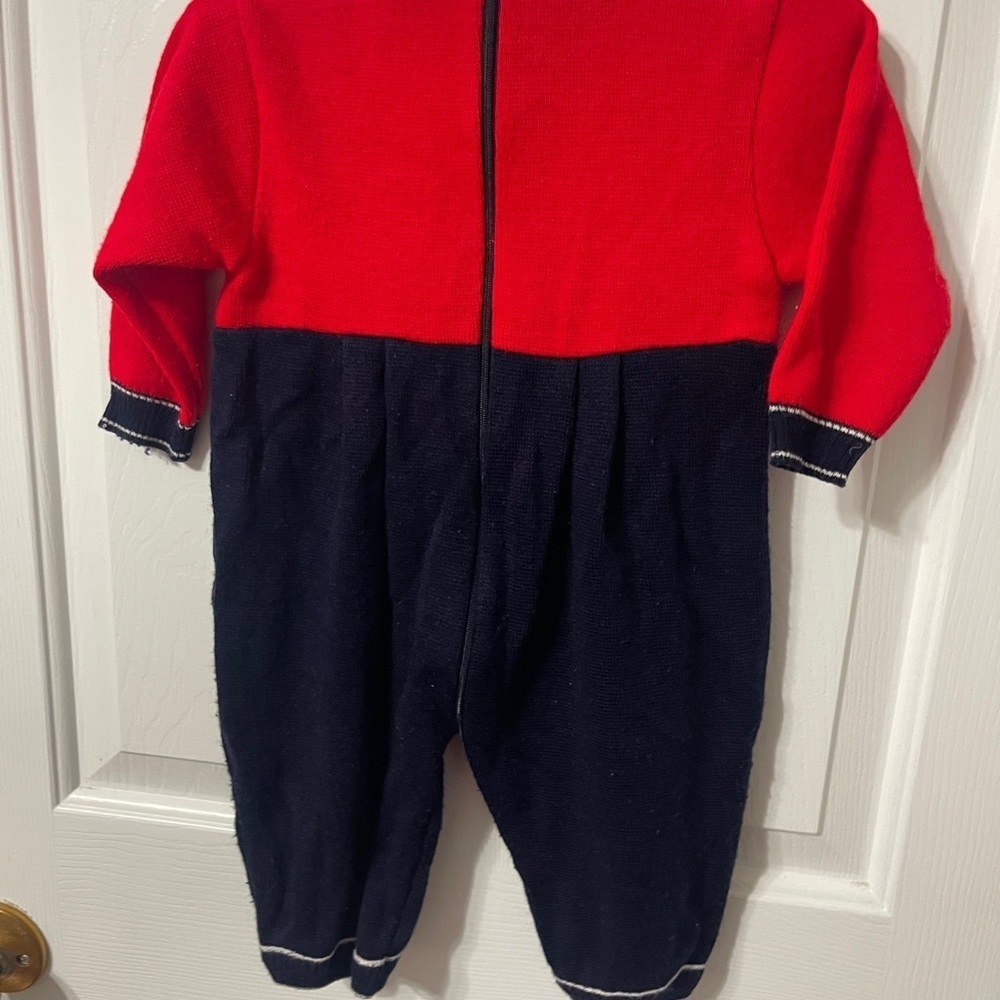 CARRIAGE BOUTIQUES Outfit Vintage Boys 12M Sweater Romper Trains Red Navy - Picture 4 of 4